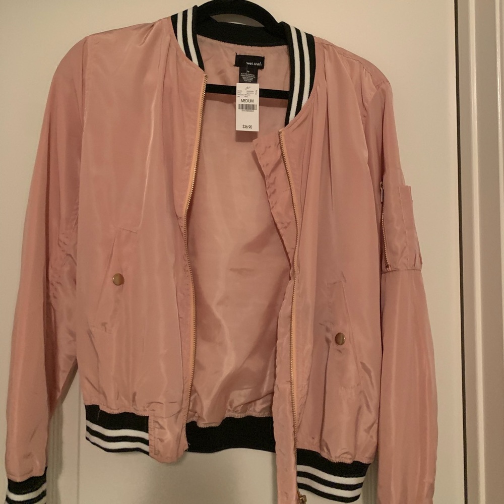 Pink retro bomber jacket size medium. NWT.